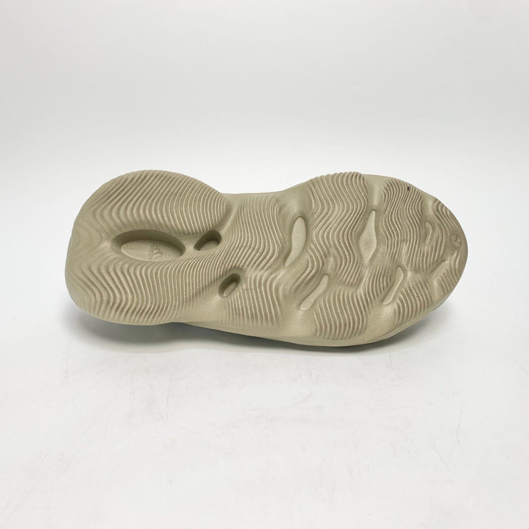  ADIDAS ORIGINALS YEEZY FOAM RUNNER STONE SALT GV6840 