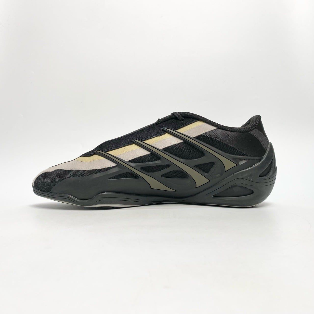  ADIDAS ORIGINALS X BAD BUNNY X MERCEDES AMG PETRONAS ADIRACER HQ2570 