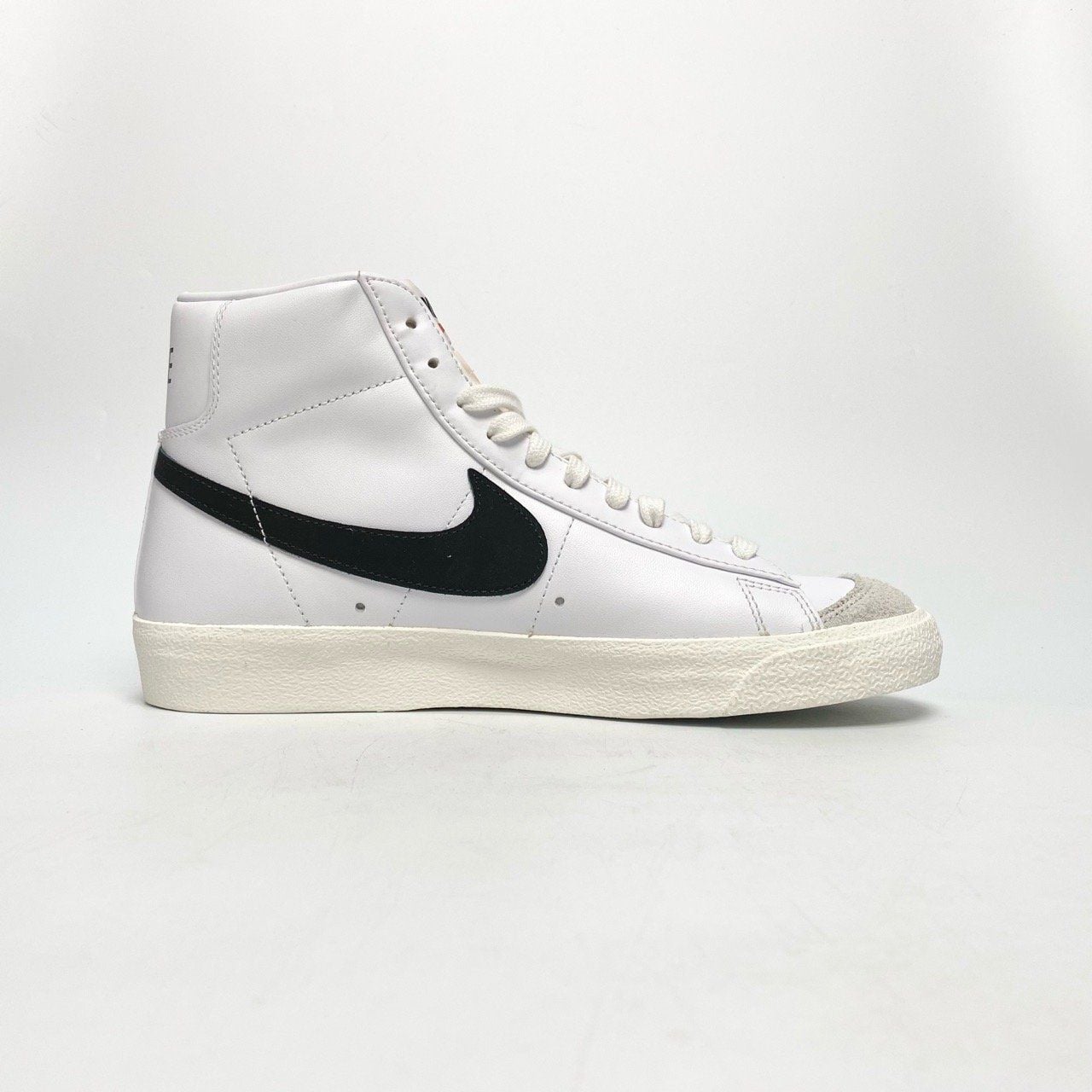  NIKE BLAZER MID ’77 VINTAGE WHITE BLACK BQ6806-100 