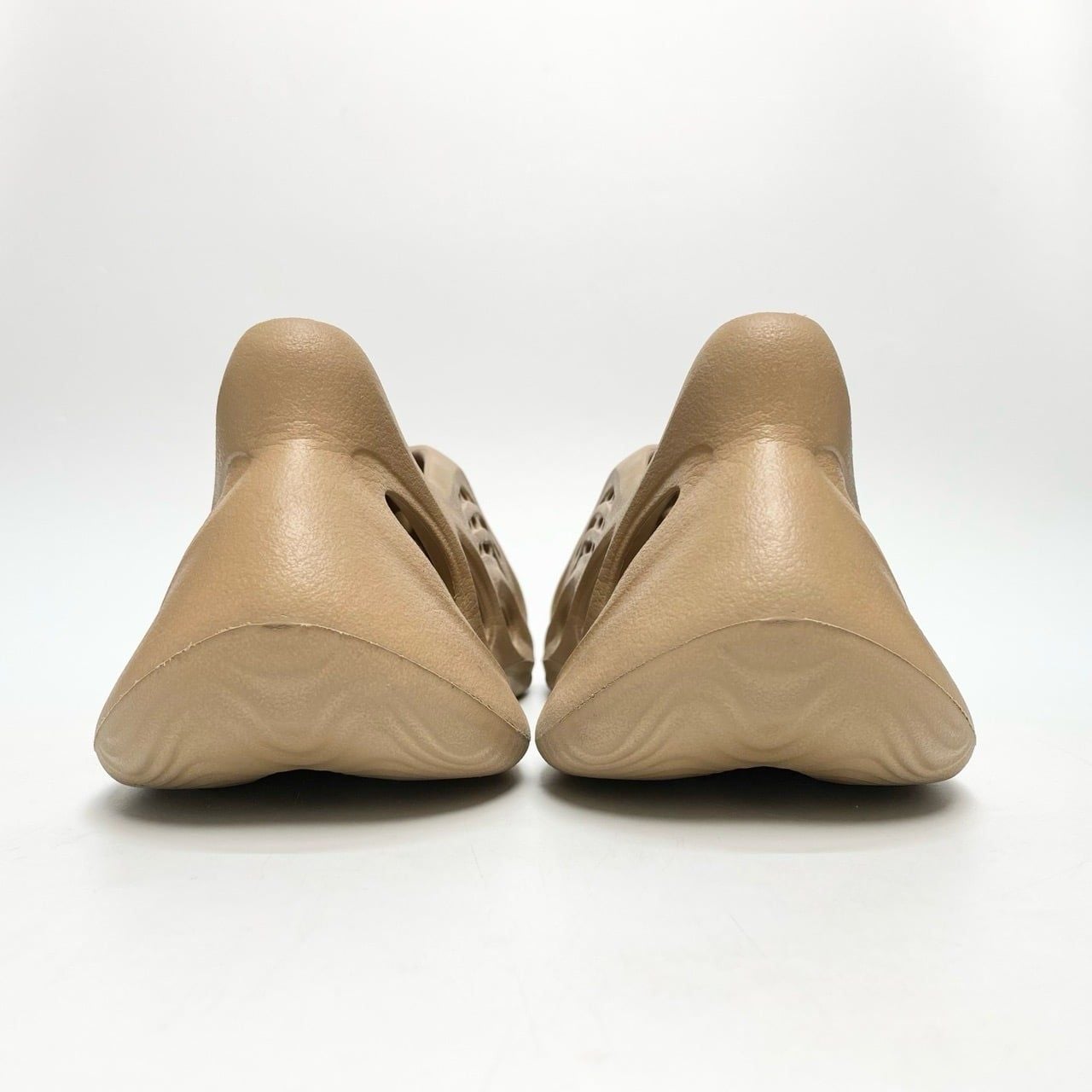  ADIDAS YEEZY FOAM RNR CLAY TAUPE GV6842 