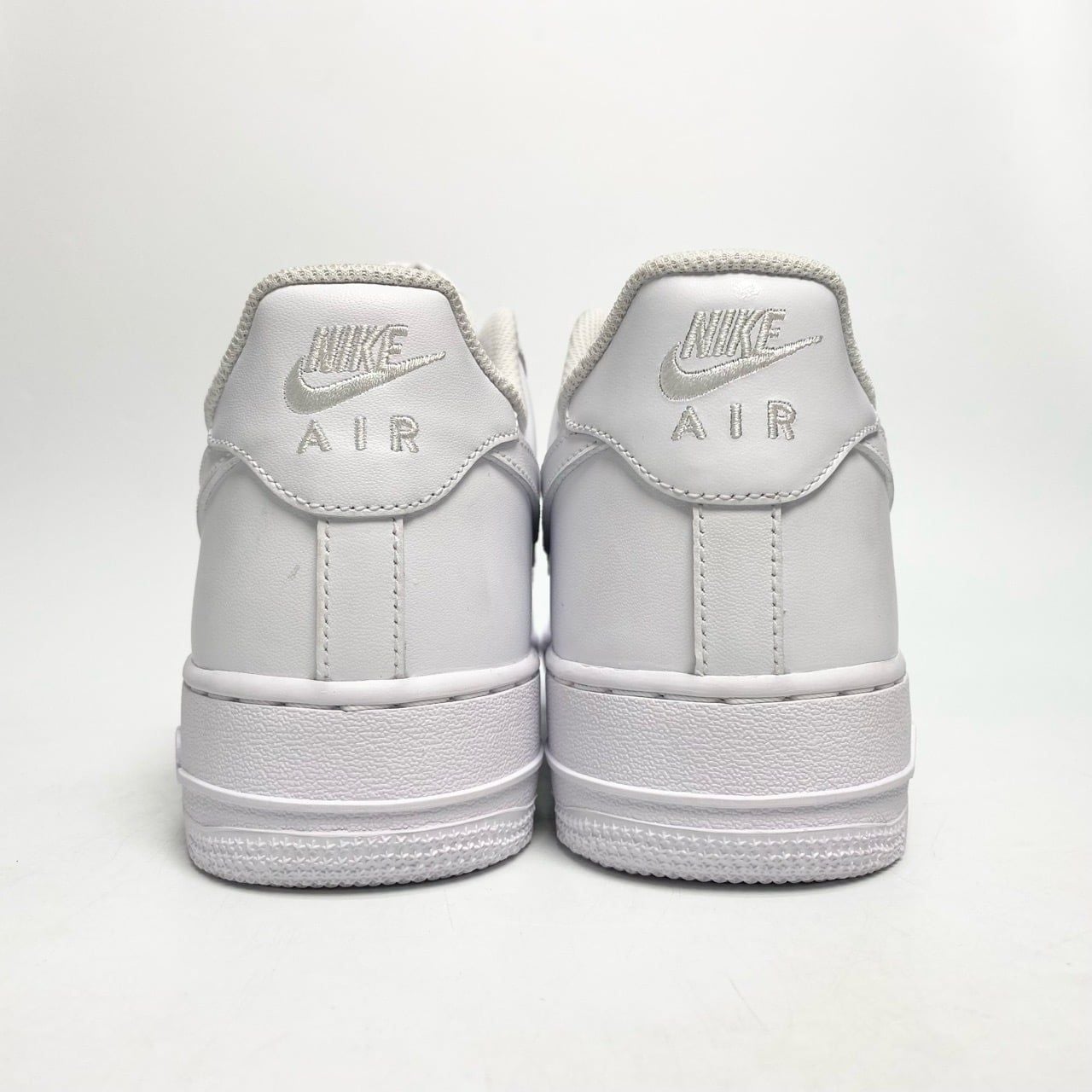  NIKE AIR FORCE 1 07 TRIPLE WHITE CW2288-111 