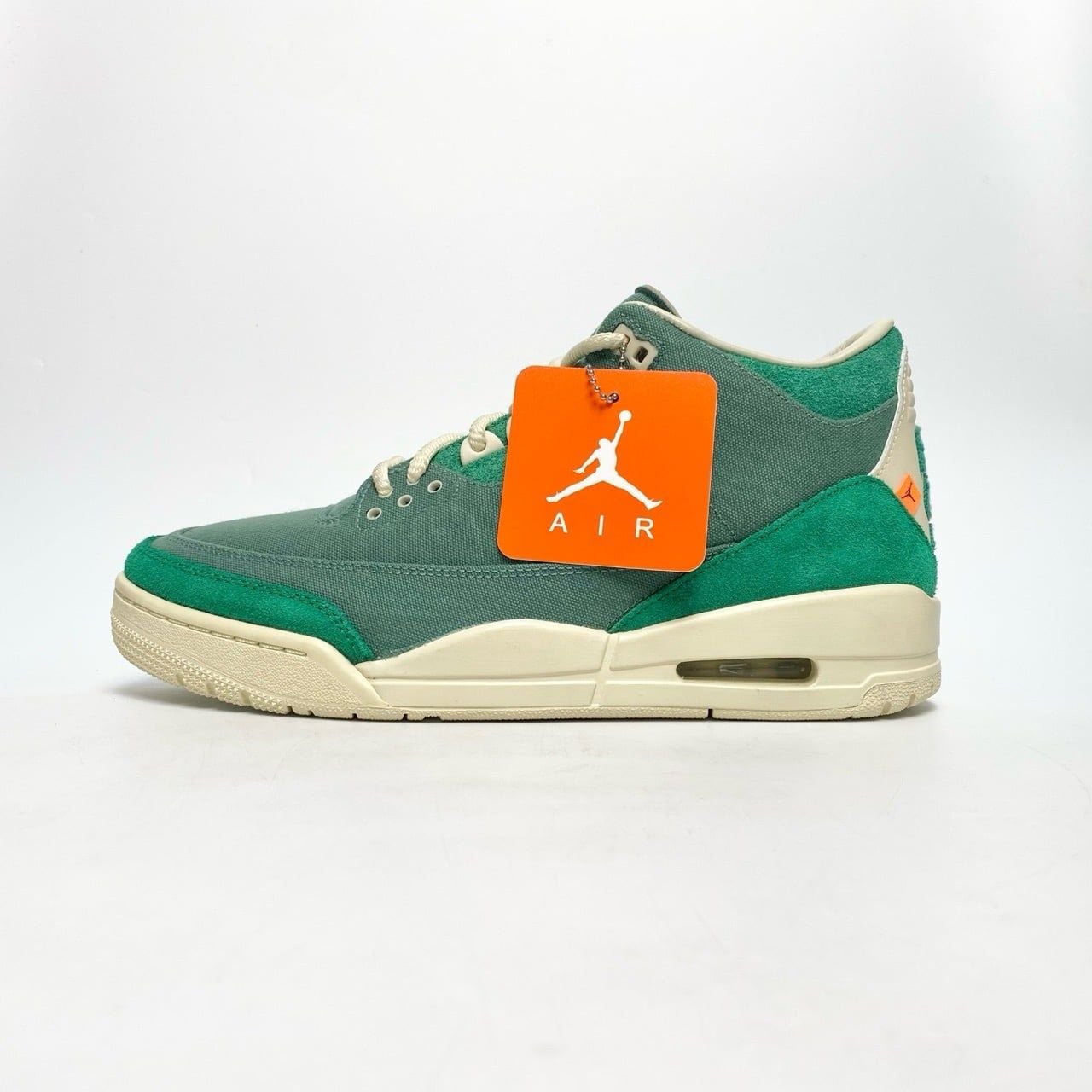  NIKE AIR JORDAN 3 RETRO SP NINA CHANEL FZ7974-300 