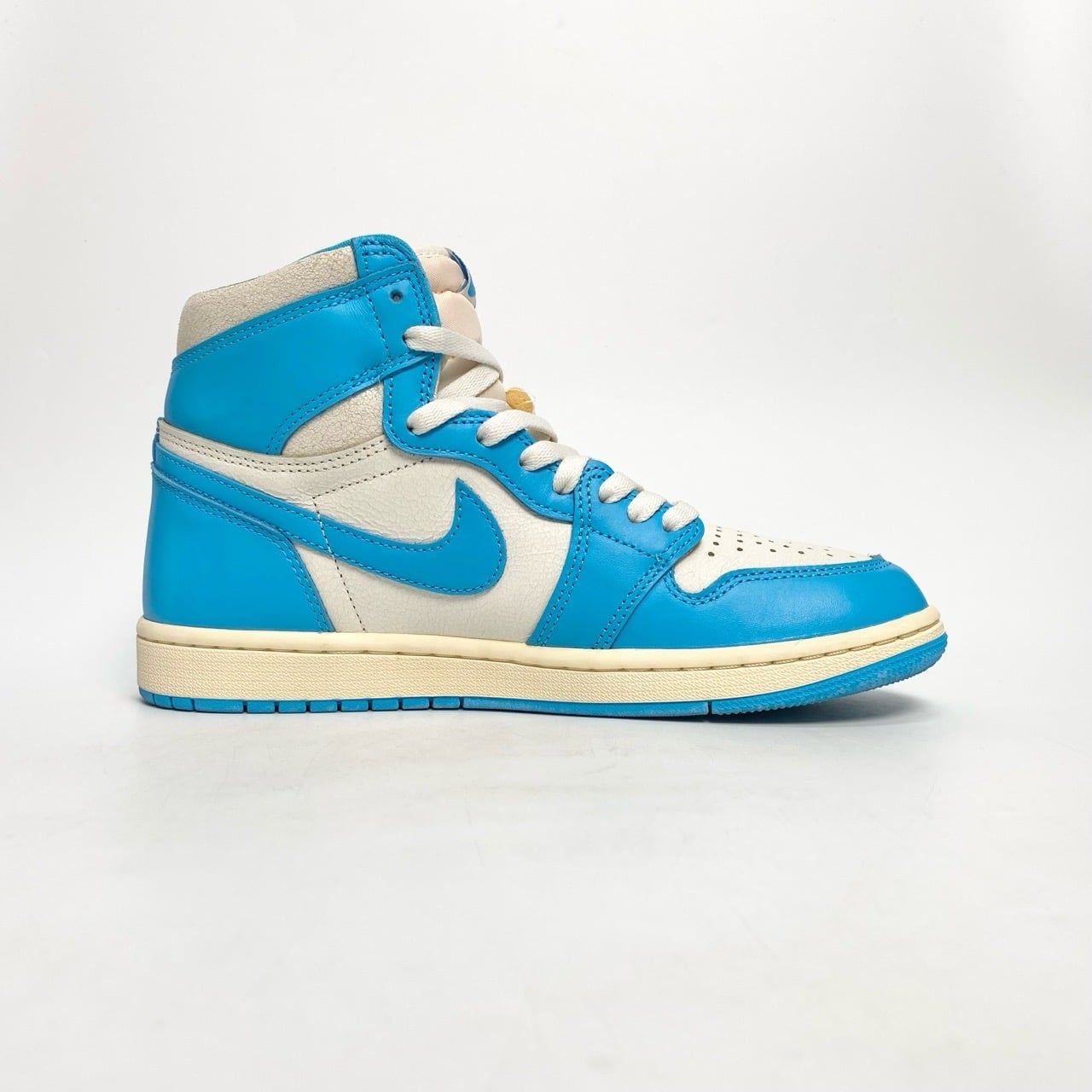  NIKE AIR JORDAN 1 HIGH OG UNC REIMAGINED DZ5485-402 