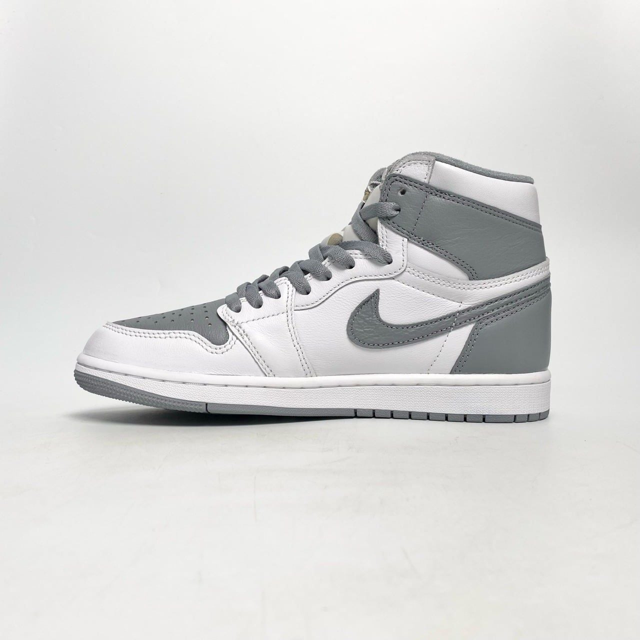  GIÀY NIKE AIR JORDAN 1 RETRO HIGH OG WHITE STEALTH 555088-037 