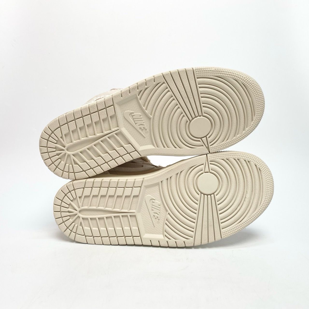  NIKE AIR JORDAN 1 MID SE COZY GIRL HV4269-200 