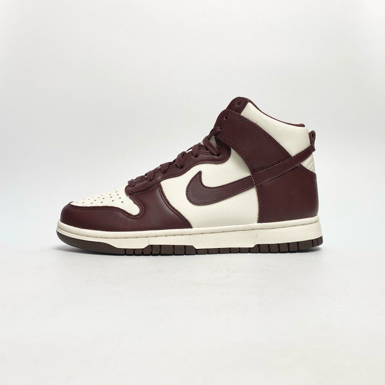  DUNK HIGH BURGUNDY CRUSH (W) DD1869-601 