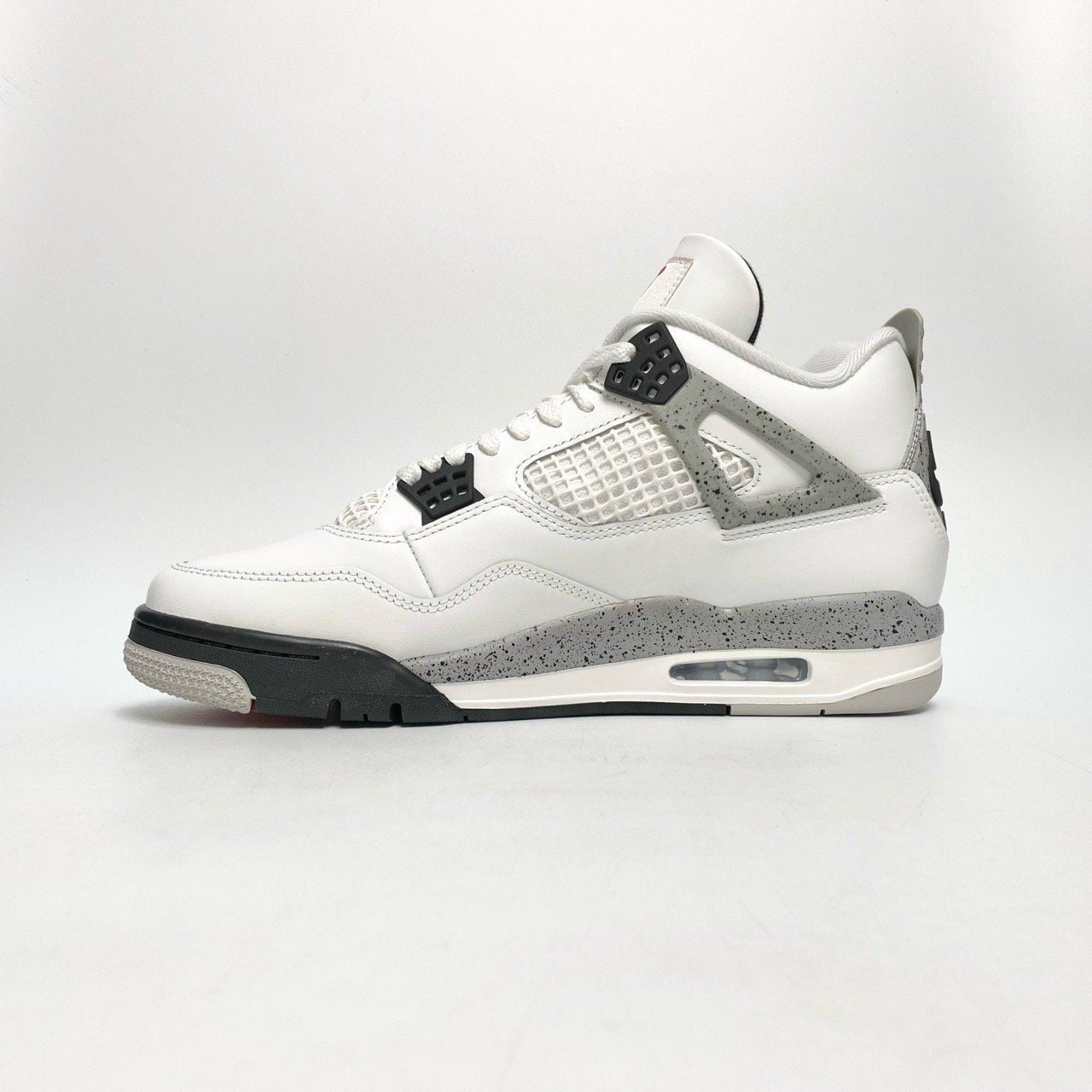  NIKE AIR JORDAN 4 RETRO WHITE CEMENT FV5029-100 