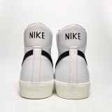  NIKE BLAZER MID ’77 VINTAGE WHITE BLACK BQ6806-100 