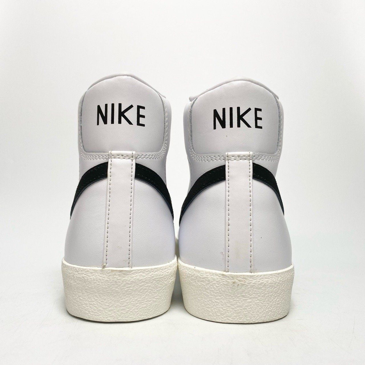  NIKE BLAZER MID ’77 VINTAGE WHITE BLACK BQ6806-100 