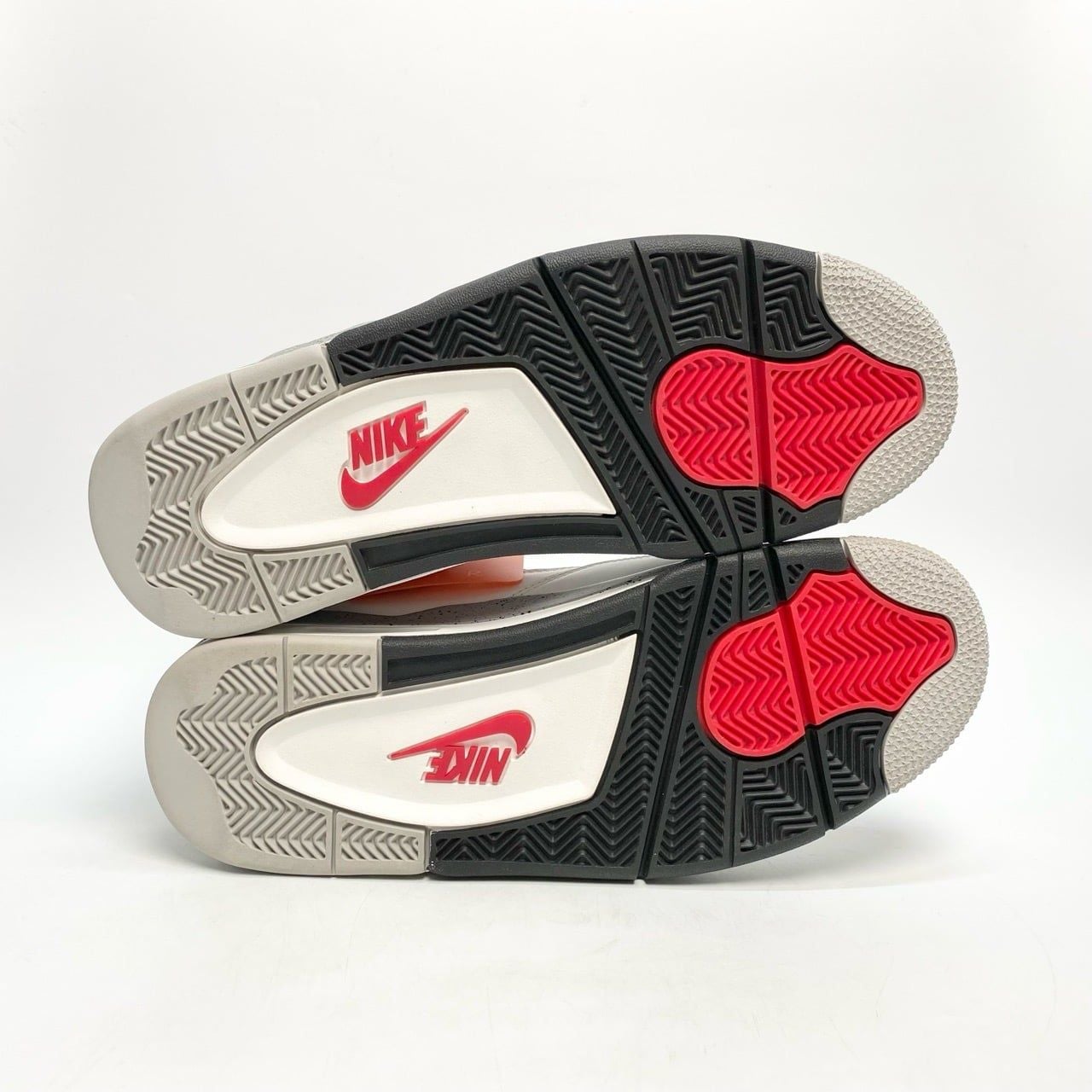  NIKE AIR JORDAN 4 RETRO WHITE CEMENT FV5029-100 