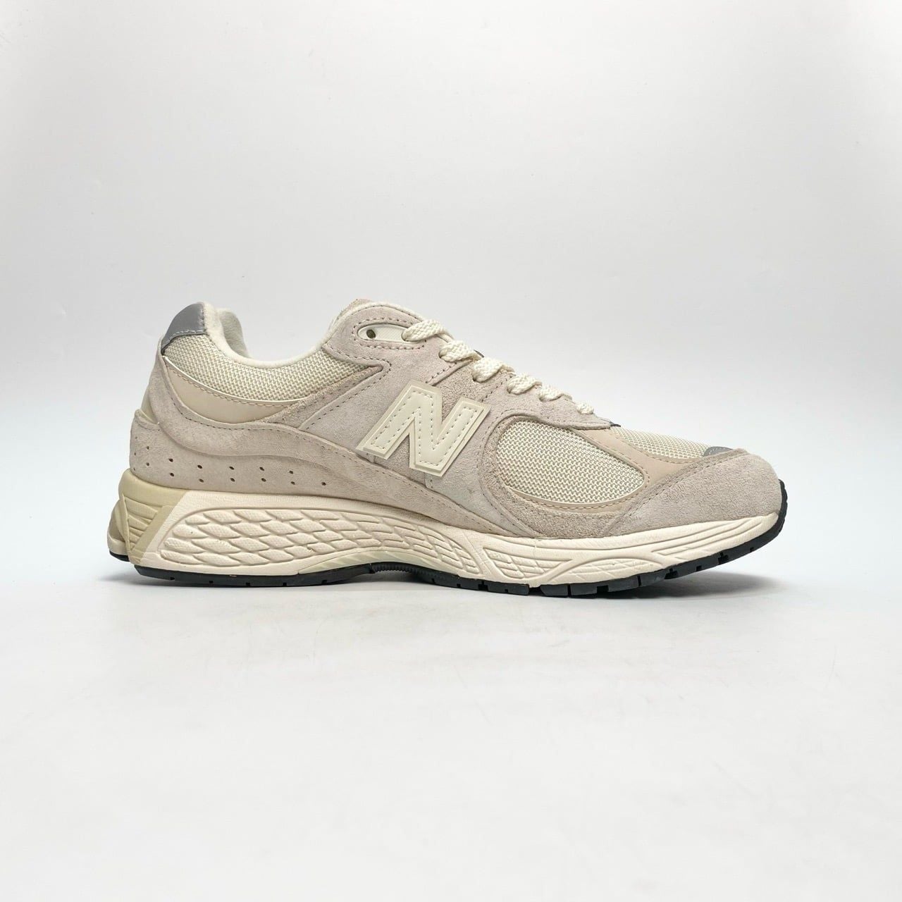  NEW BALANCE 2002R OFF WHITE M2002RCC 
