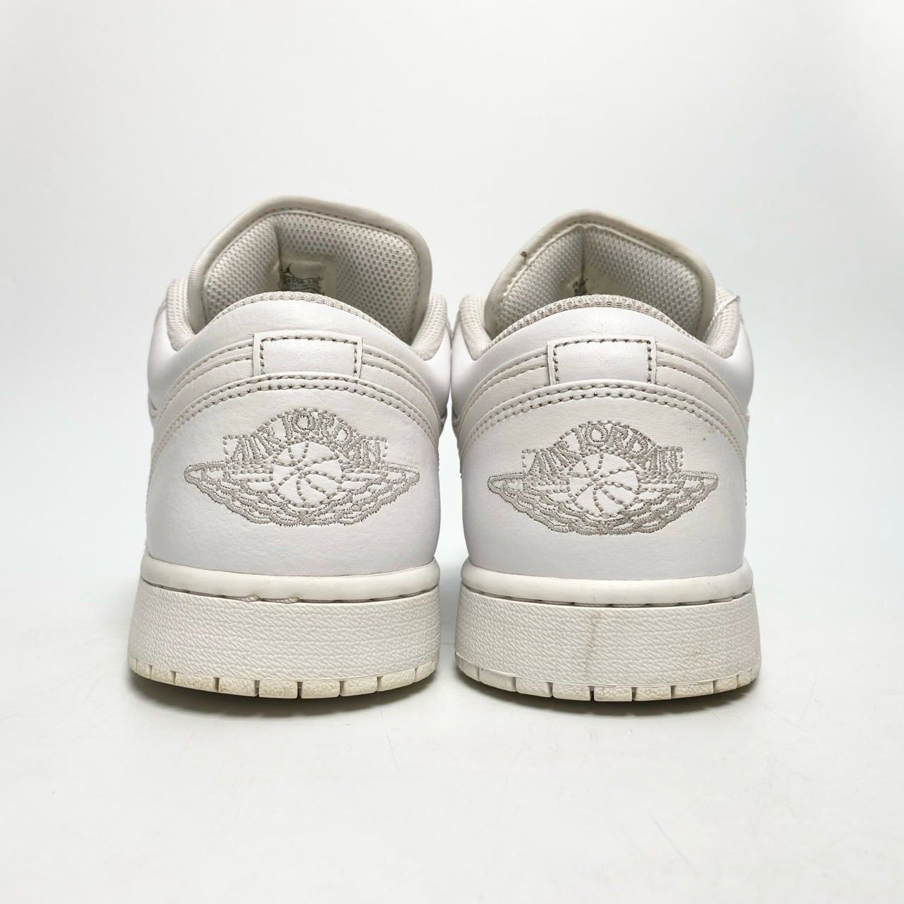  NIKE AIR JORDAN 1 LOW TRIPLE WHITE 553558-136 