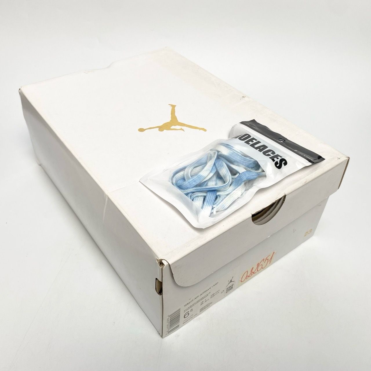  NIKE WMNS AIR JORDAN 1 MID UNIVERSITY BLUE BQ6472-102 