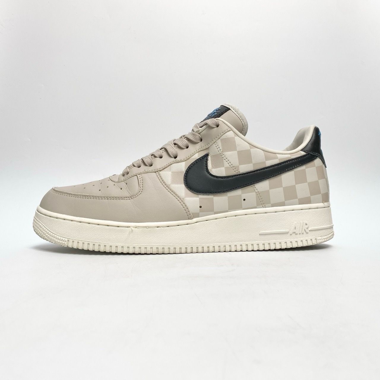  NIKE AIR FORCE 1 LEBRON JAMES STRIVE FOR GREATNESS DC8877-200 