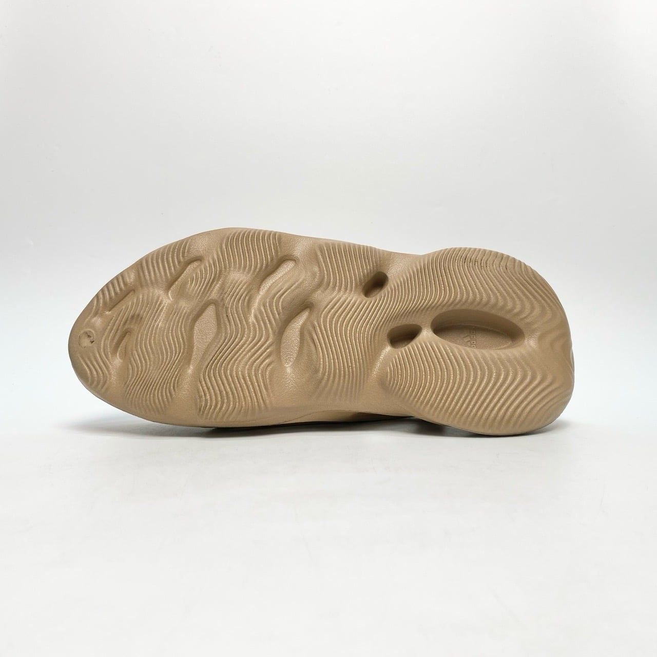  ADIDAS YEEZY FOAM RNR CLAY TAUPE GV6842 