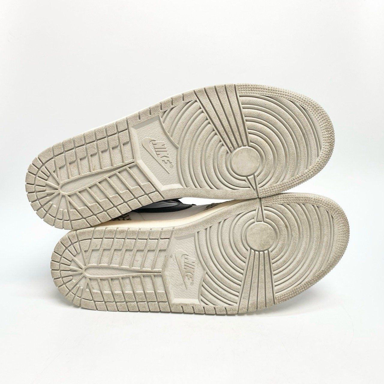  NIKE AIR JORDAN 1 RETRO HIGH OG WHITE CEMENT DZ5485-052 