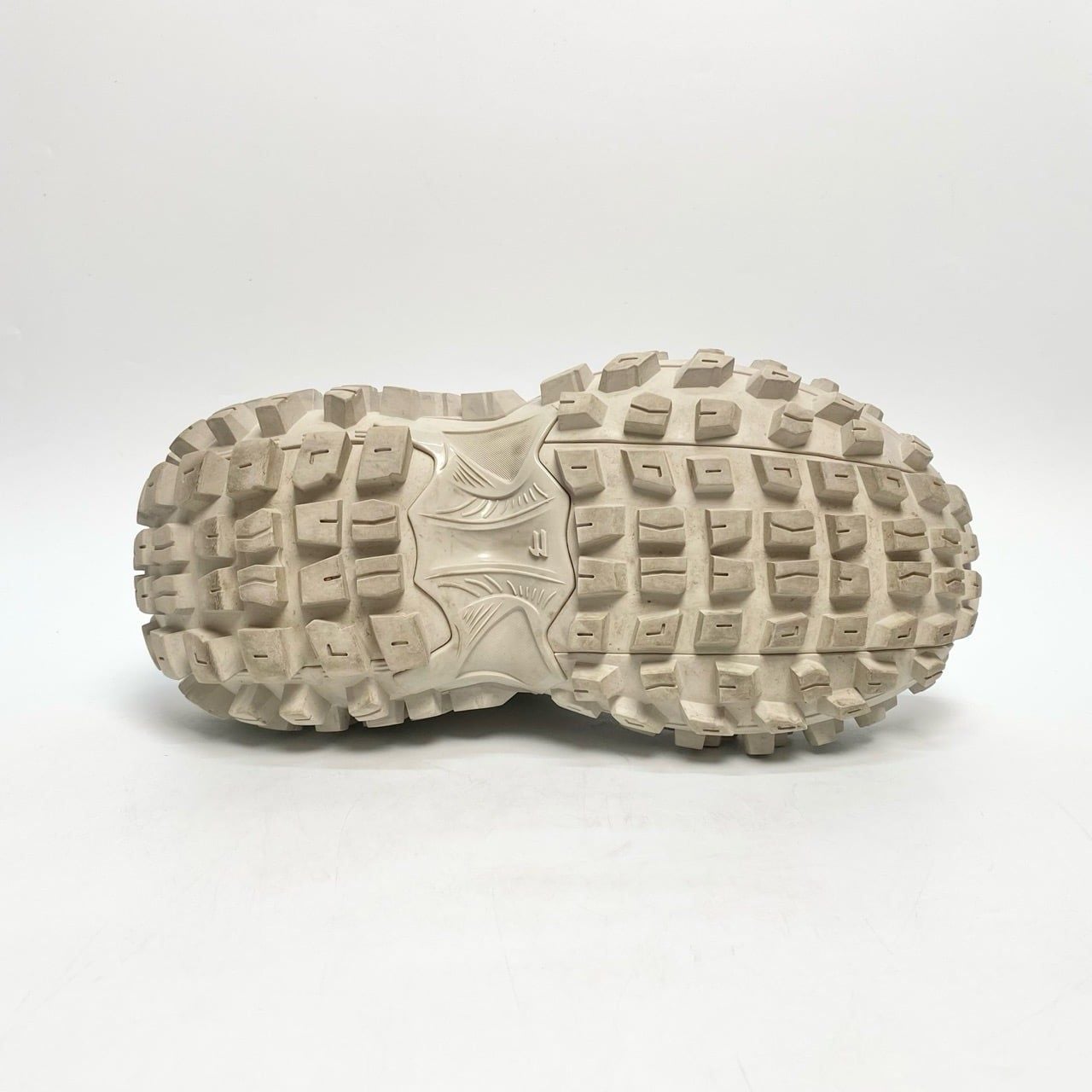  BALENCIAGA DEFENDER TRAINERS BEIGE 685613W2RA69700 