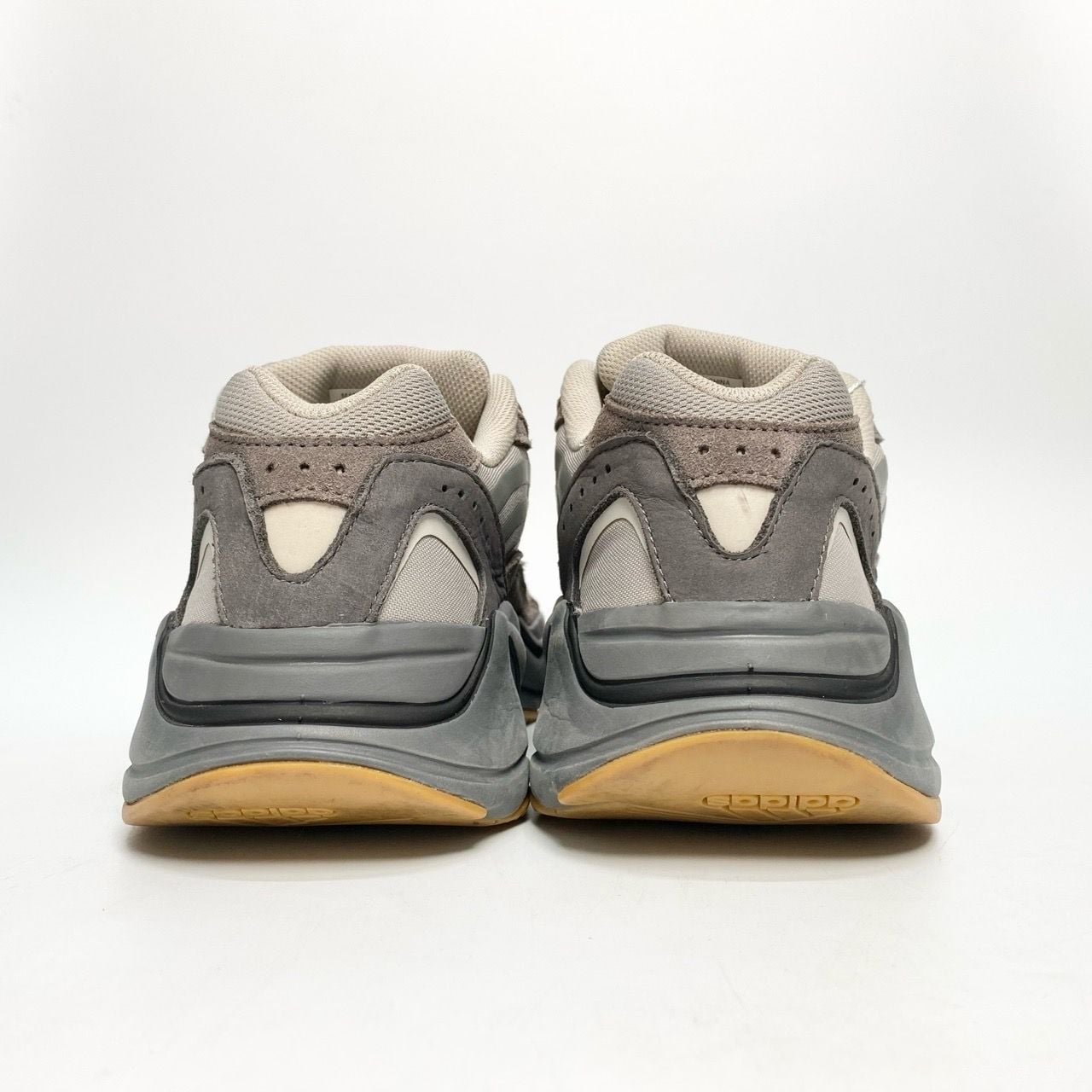  ADIDAS YEEZY BOOST 700 V2 STATIC EF2829 