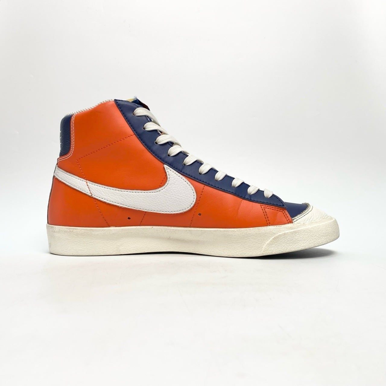  NIKE NBA X BLAZER MID ’77 EMB 75TH ANNIVERSARY KNICKS DD8025-100 