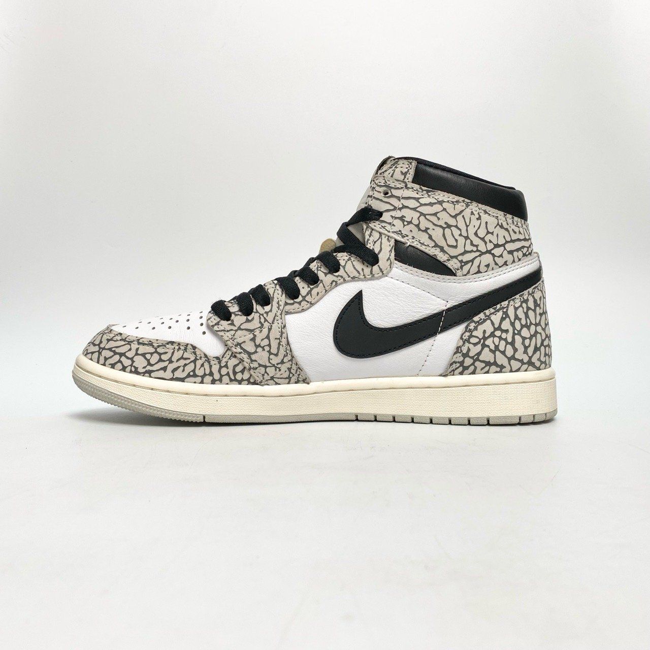  NIKE AIR JORDAN 1 RETRO HIGH OG WHITE CEMENT DZ5485-052 