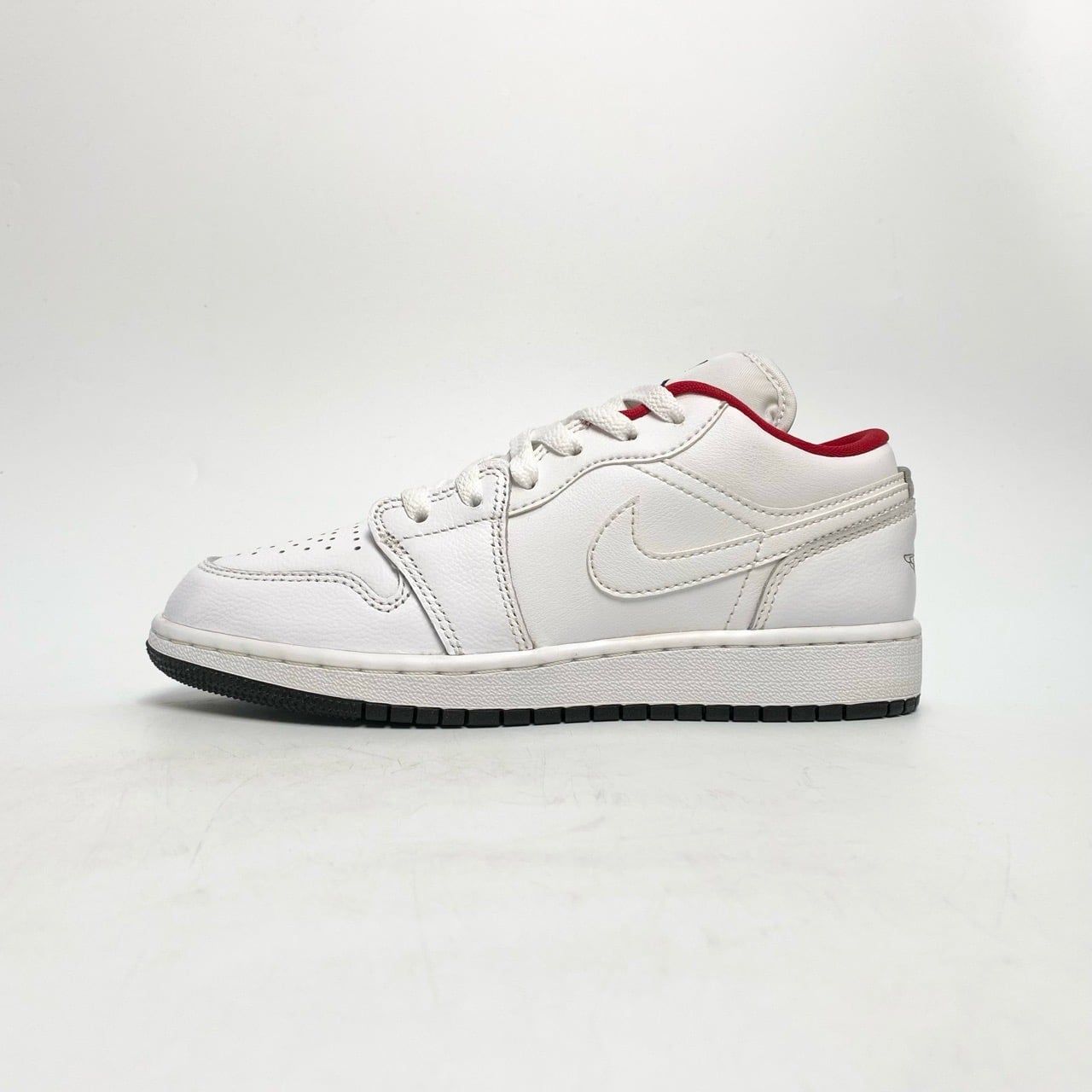  NIKE AIR JORDAN 1 LOW WHITE GYM RED BLACK 553560-164 