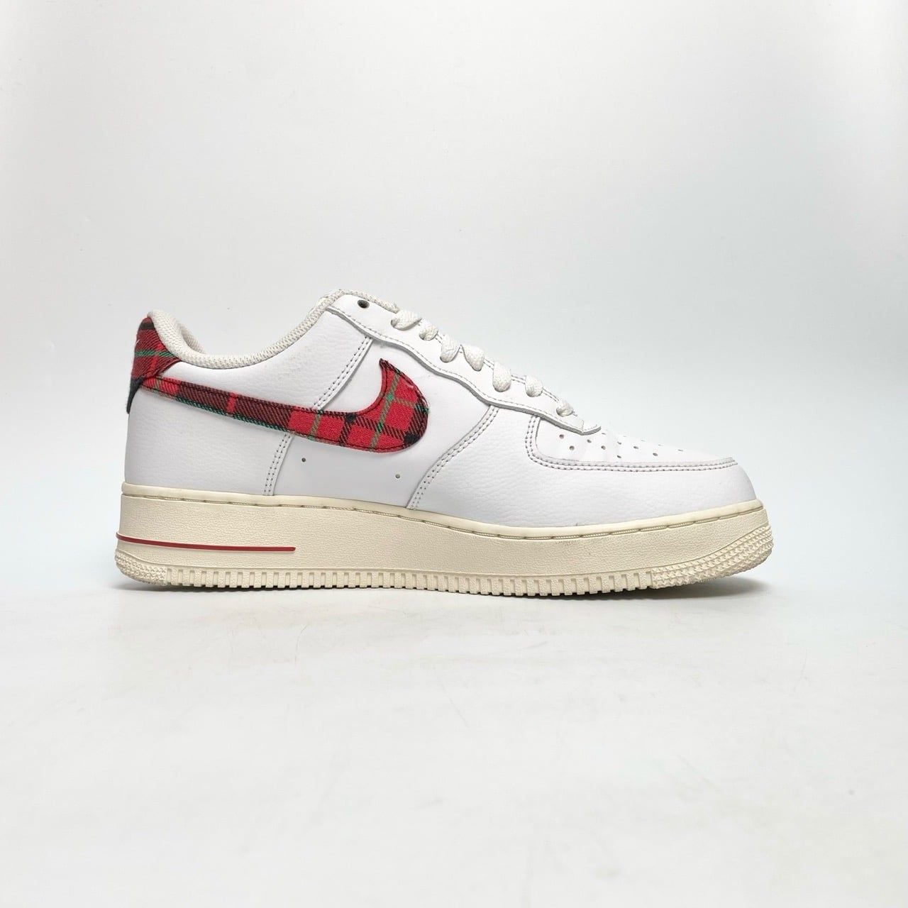 NIKE AIR FORCE 1 ’07 LV8 TARTAN PLAID DV0789-100 