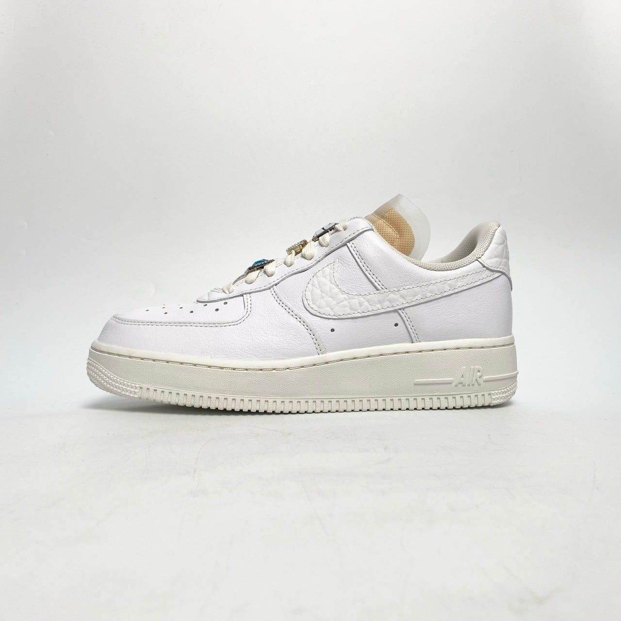  NIKE AIR FORCE 1 LOW ’07 LX BLING CZ8101-100 