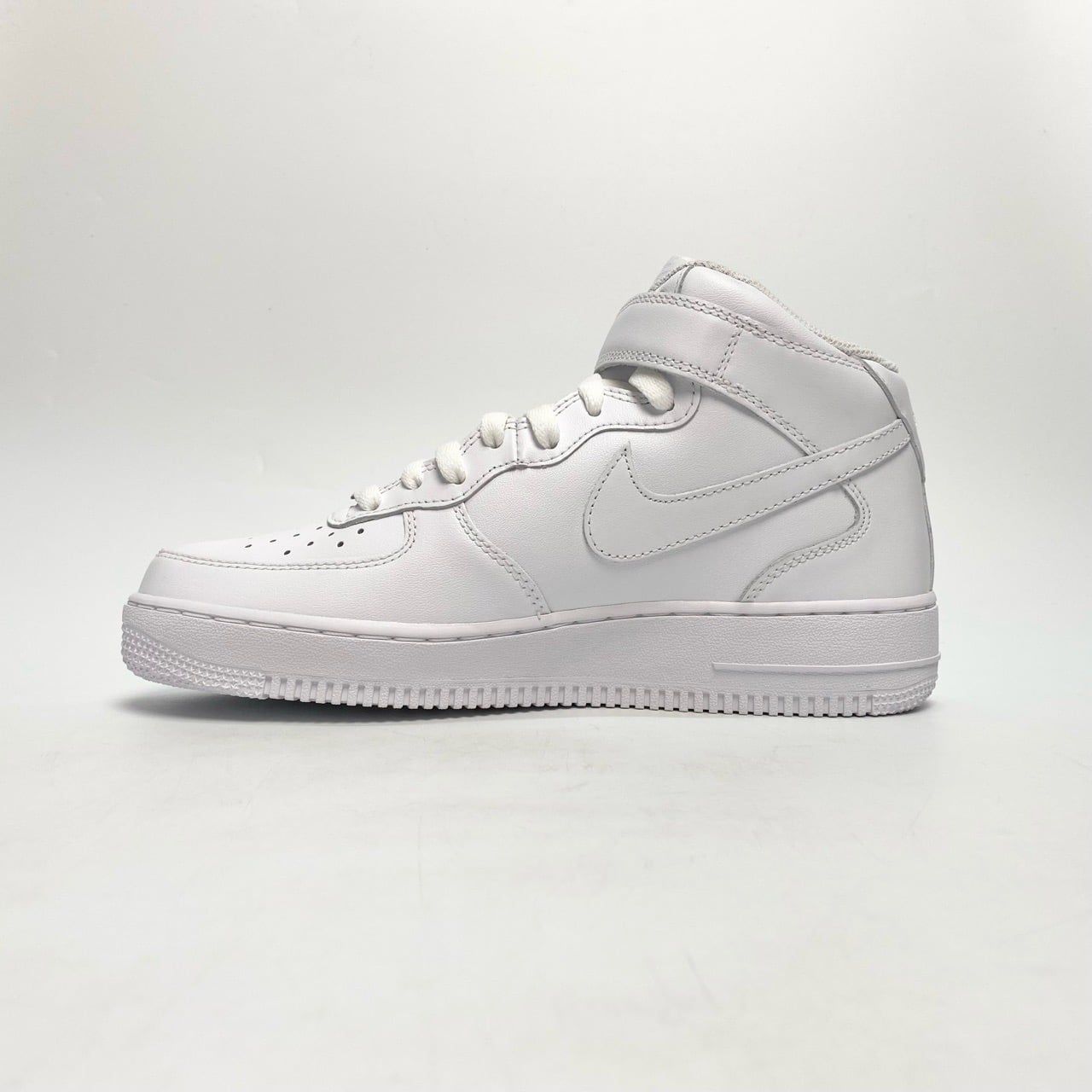  NIKE AIR FORCE 1 MID ’07 TRIPLE WHITE CW2289-111 