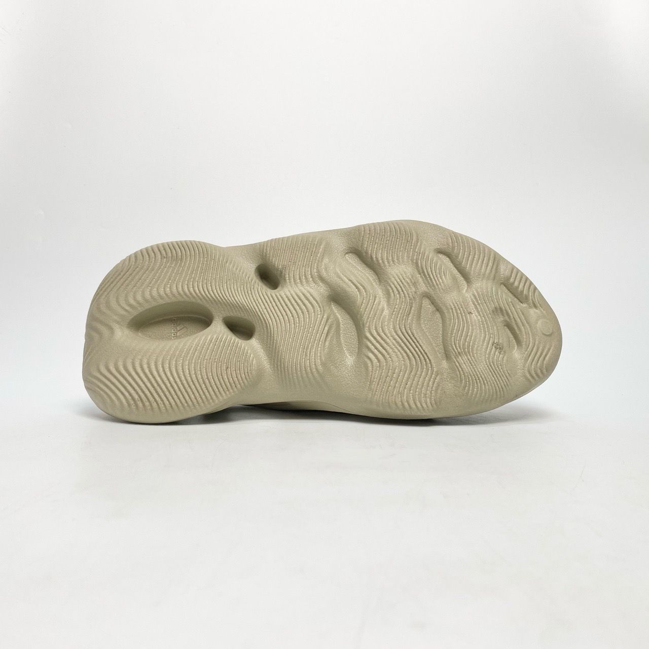  ADIDAS YEEZY FOAM RNR STONE SALT GV6840 