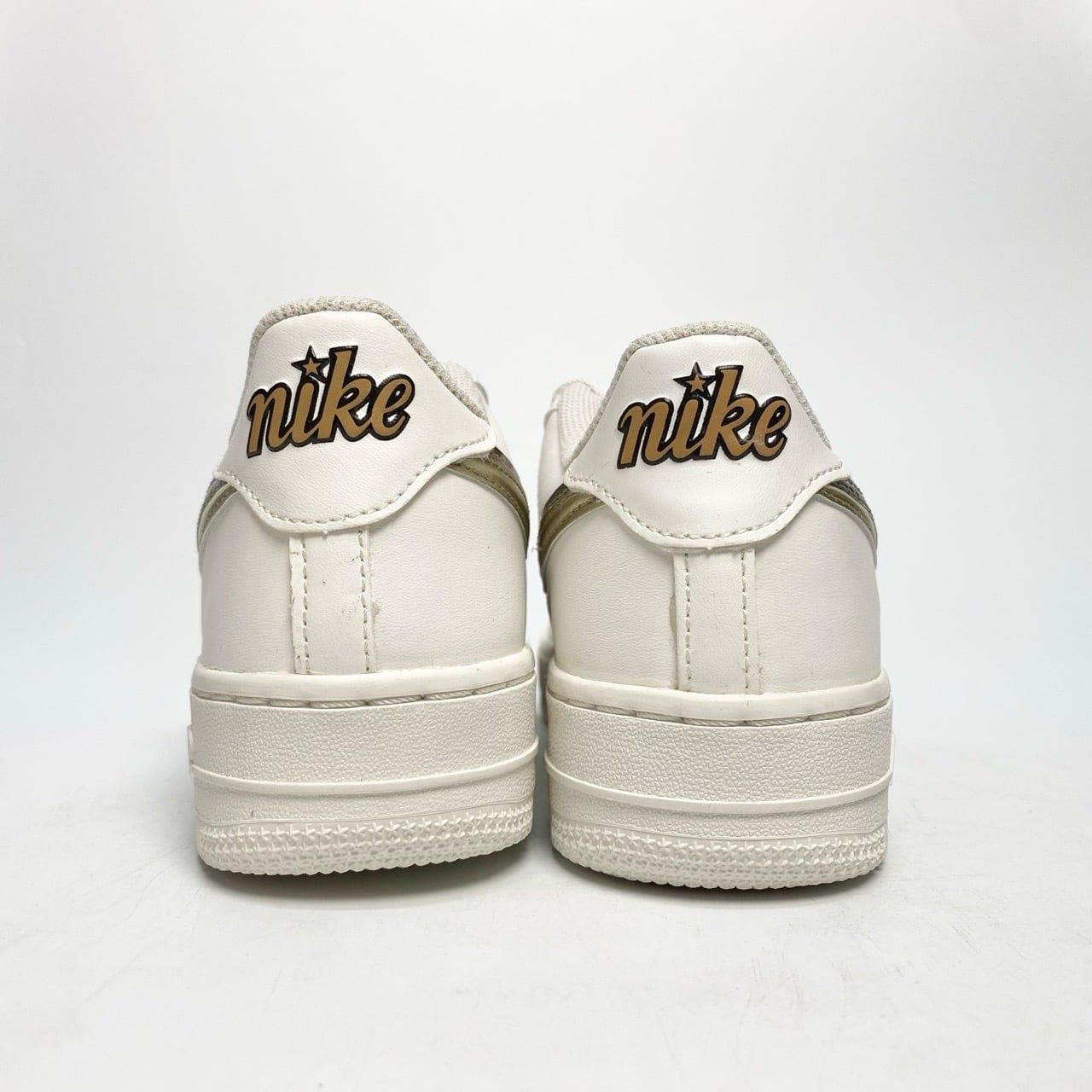  NIKE AIR FORCE 1 LOW SILVER GOLD DH9595-001 