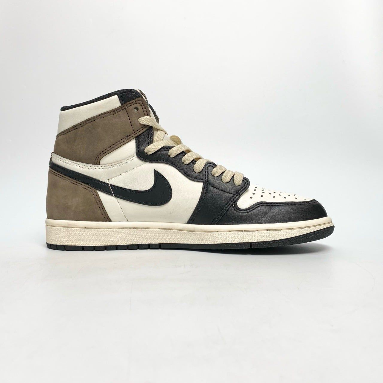  NIKE AIR JORDAN 1 RETRO HIGH OG DARK MOCHA 555088-105 