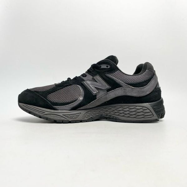  GIÀY NEW BALANCE 2002R TRIPLE BLACK SUEDE U2002RBL 
