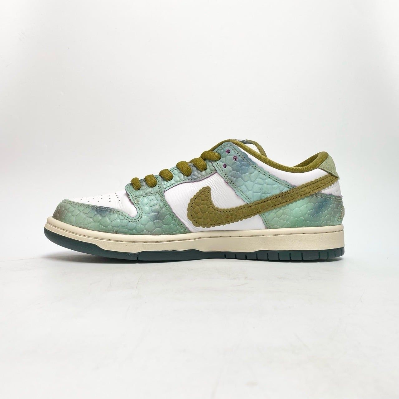  NIKE SB DUNK LOW X ALEXIS SABLONE CHAMELEON HJ3386-300 