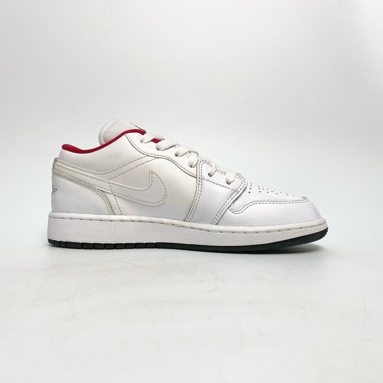  NIKE AIR JORDAN 1 LOW WHITE GYM RED BLACK 553560-164 