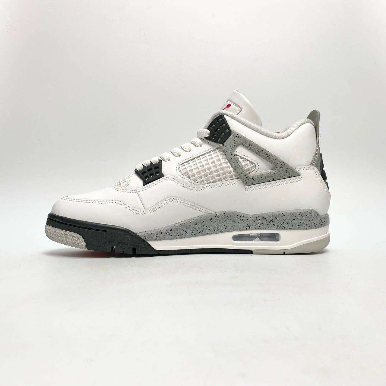  NIKE AIR JORDAN 4 RETRO WHITE CEMENT FV5029-100 