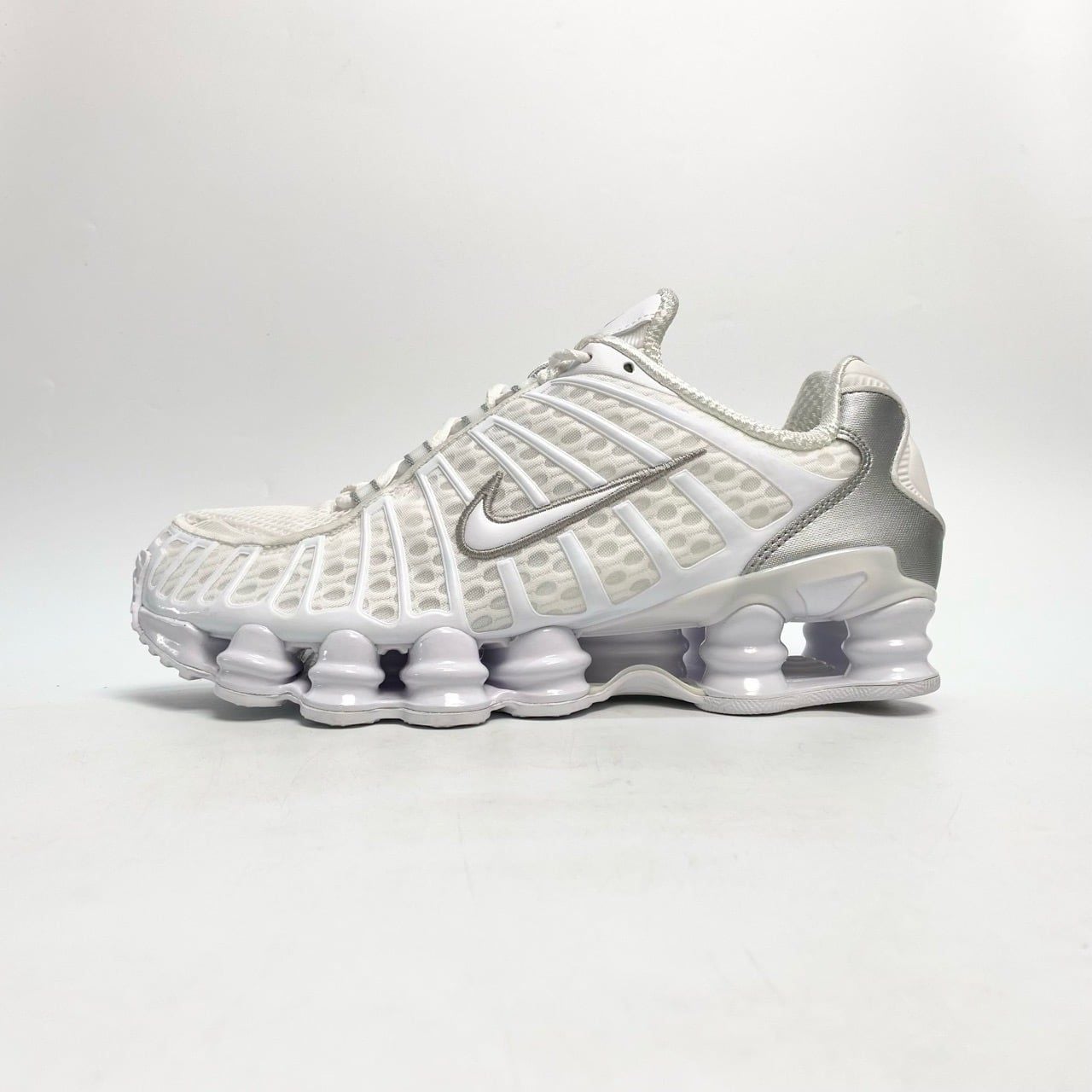  NIKE SHOX TL WHITE METALLIC SILVER AV3595-100 