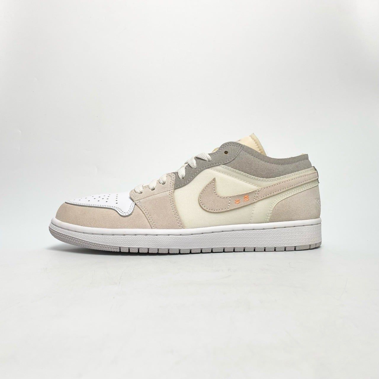  NIKE AIR JORDAN 1 LOW SE CRAFT INSIDE OUT - DN1635-100 