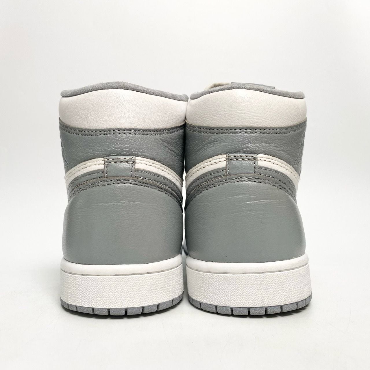  NIKE AIR JORDAN 1 RETRO HIGH OG WHITE STEALTH 555088-037 
