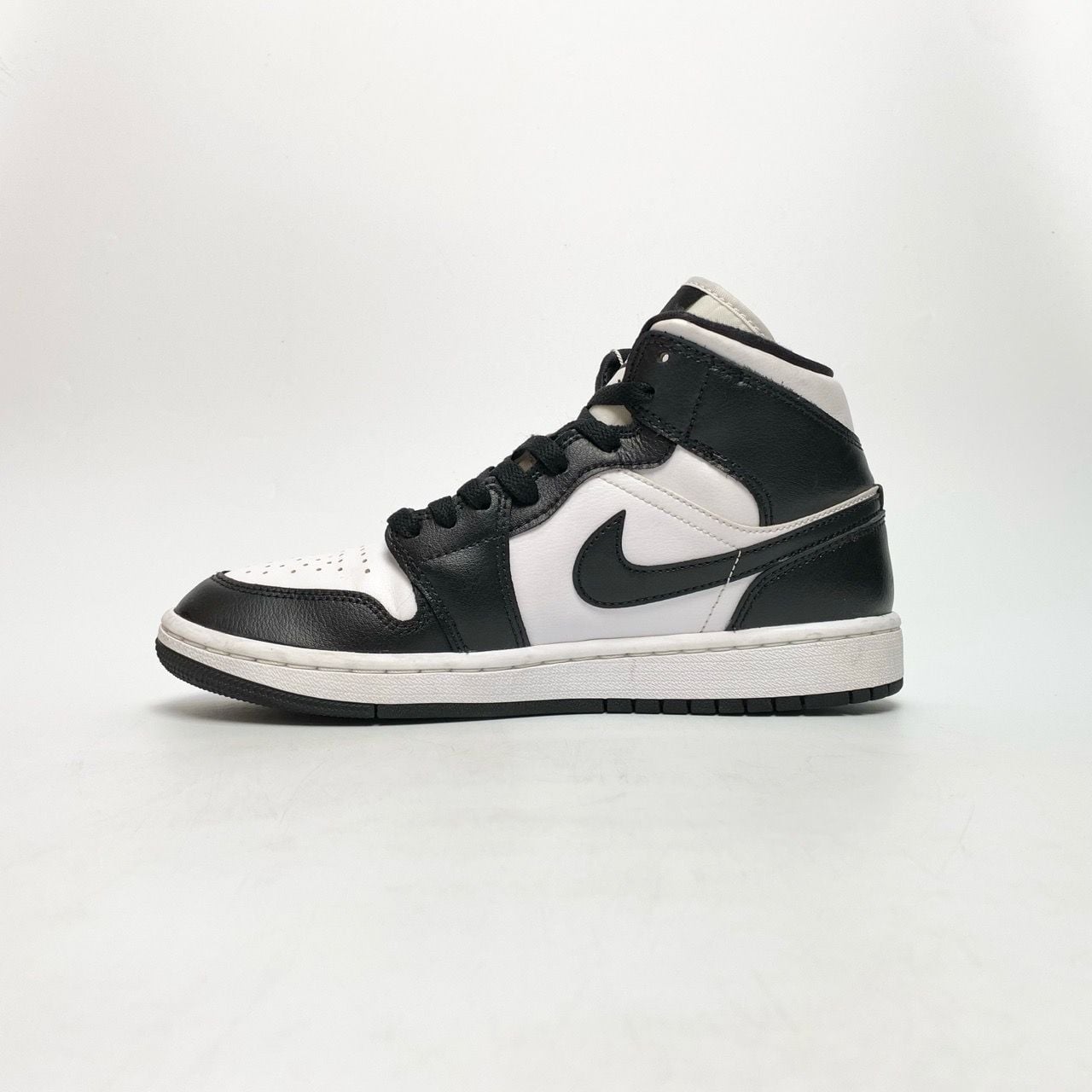  NIKE AIR JORDAN 1 MID PANDA DV0991-101 