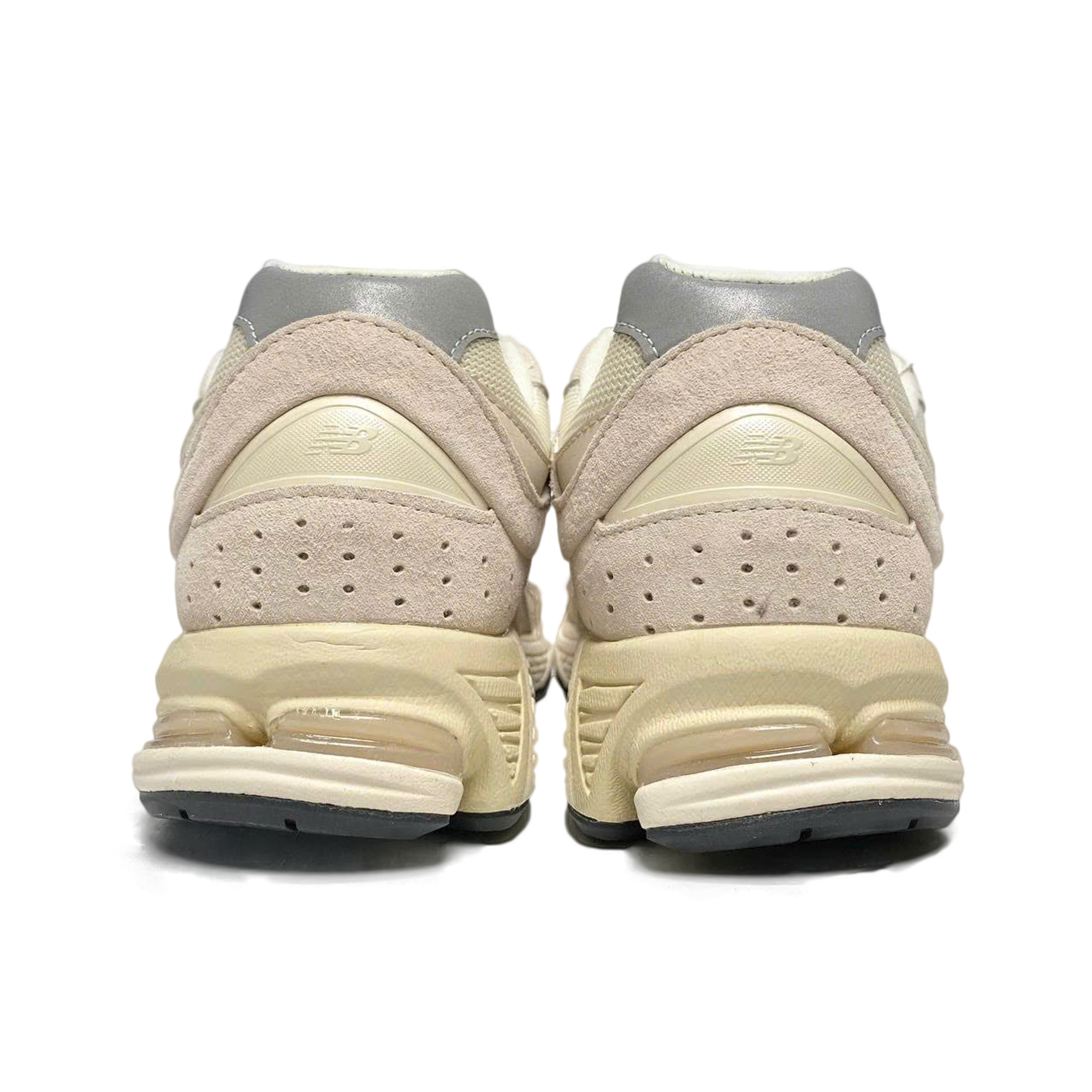  NEW BALANCE 2002R OFF WHITE M2002RCC 