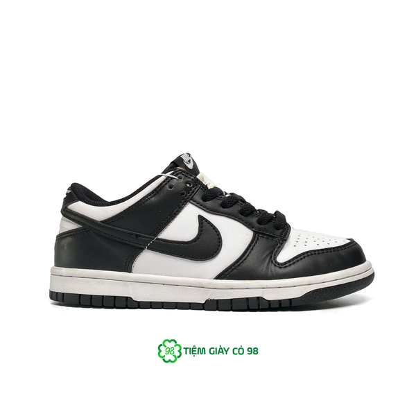  NIKE DUNK LOW BLACK WHITE GS CW1590-100 