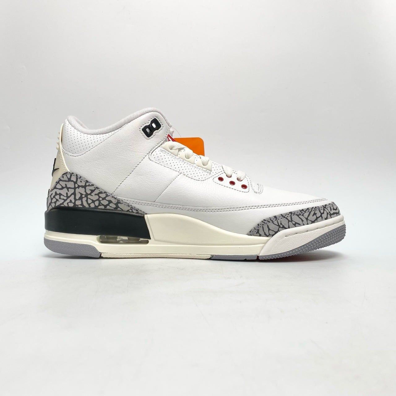  NIKE AIR JORDAN 3 RETRO WHITE CEMENT REIMAGINED DN3707-100 