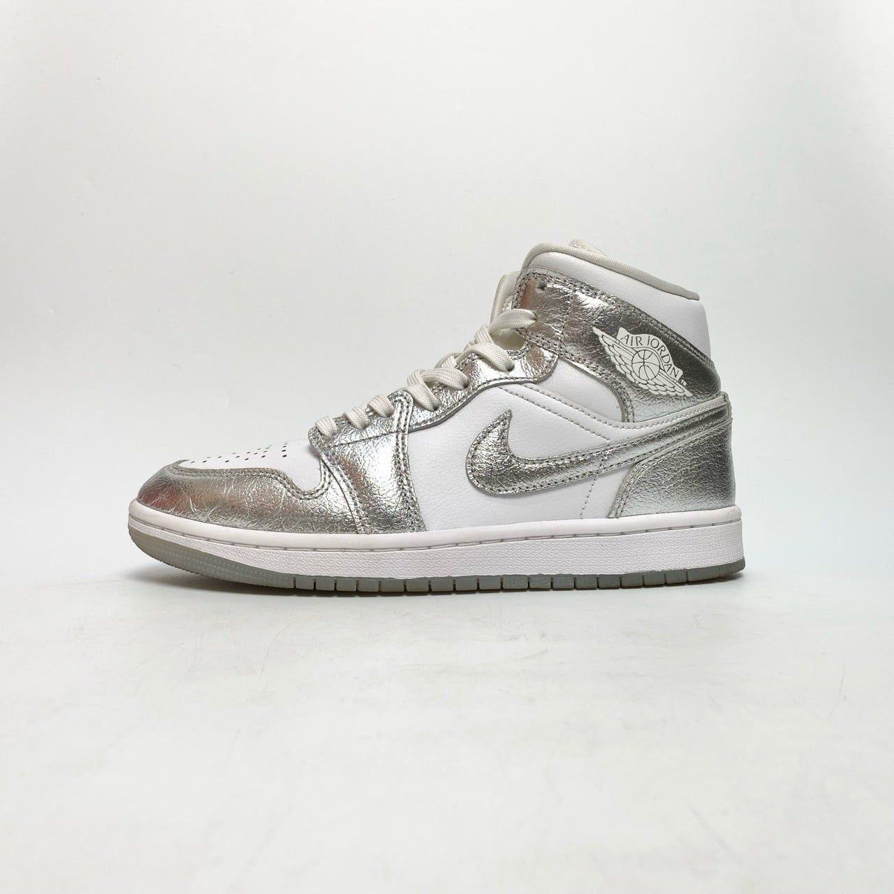 NIKE AIR JORDAN 1 MID SE METALLIC SILVER FN5031-100 