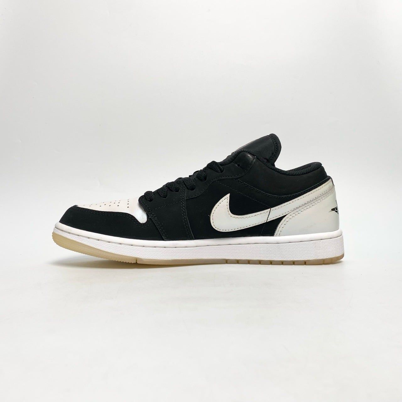  NIKE AIR JORDAN 1 LOW SE DIAMOND DH6931-001 