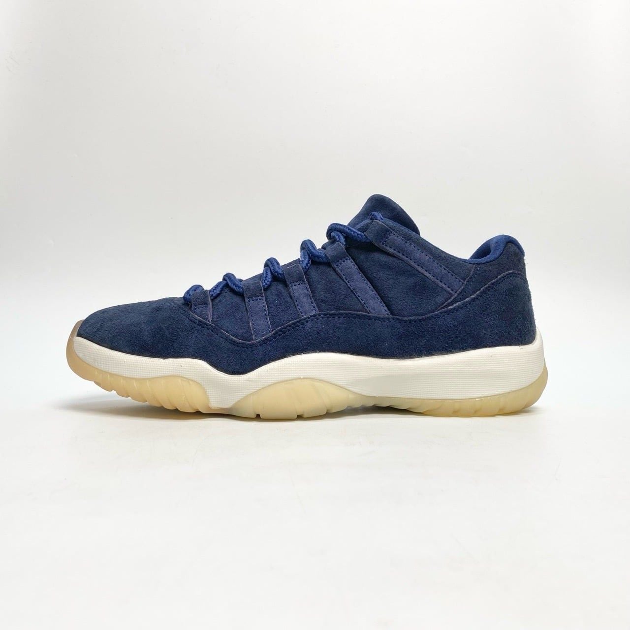  NIKE AIR JORDAN 11 RETRO LOW RE2PECT AV2187-441 