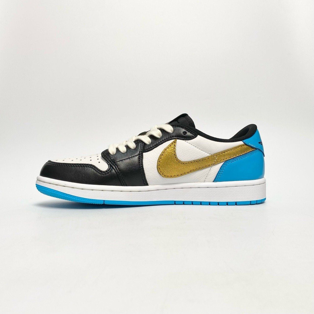  NIKE AIR JORDAN 1 RETRO LOW OG POWDER BLUE ( CUSTUM ) CZ0790-104 