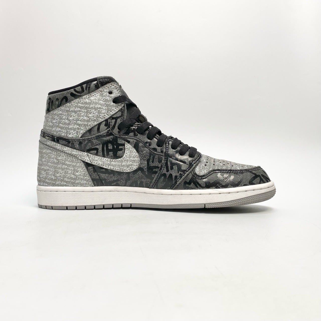  NIKE AIR JORDAN 1 RETRO HIGH OG REBELLIONAIRE 555088-036 