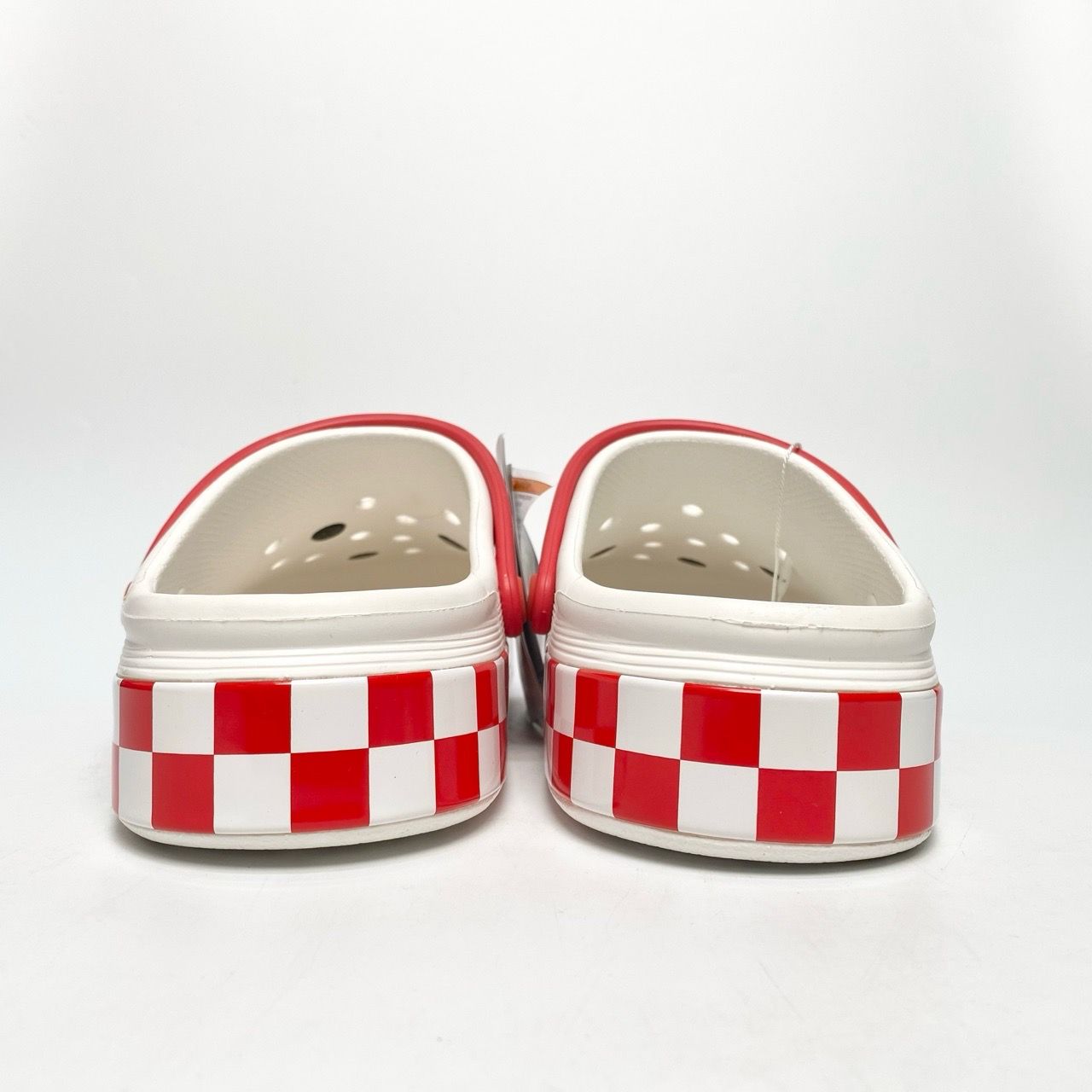  CROCS OFF-COURT CLOG X TOY STORY PIZZA PLANET 209816-100 