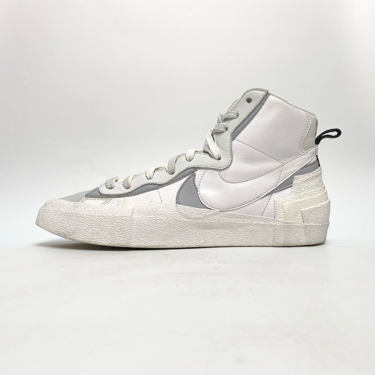  NIKE BLAZER MID SACAI WHITE GREY BV0072-100 
