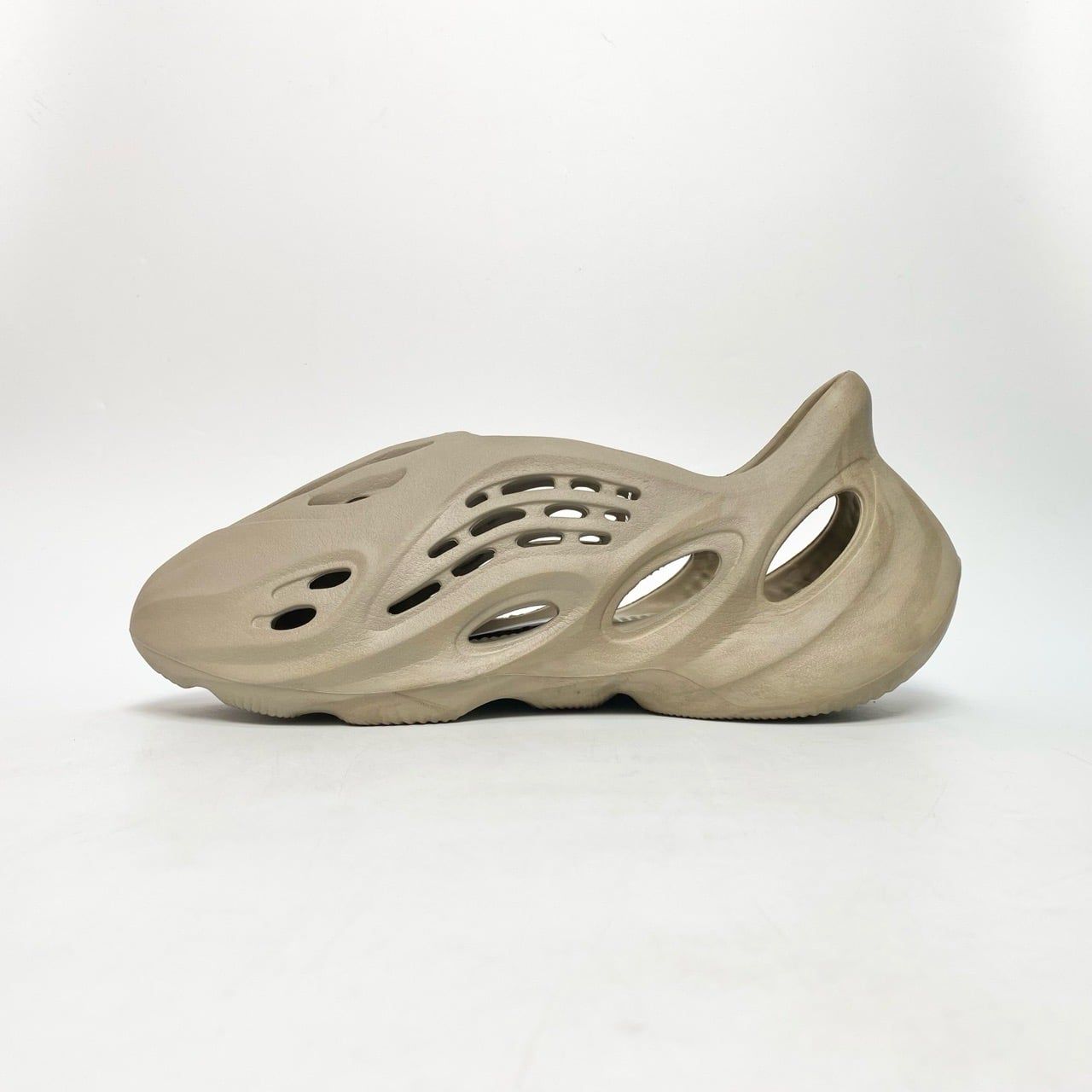  ADIDAS YEEZY FOAM RNNR STONE SAGE GX4472 